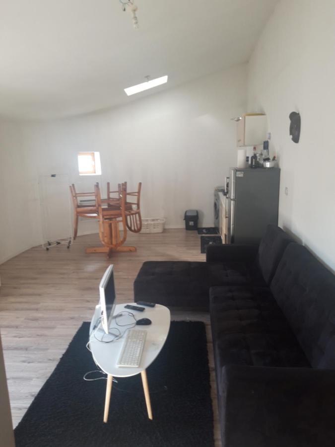 Appartement F1 Meuble 3 Personnes Aubenas Exterior foto
